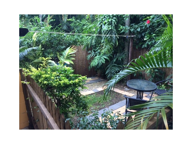 3/6 Holmes Street, Stratford QLD 4870