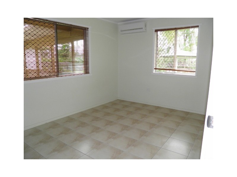 11 Purbeck Place, Edge Hill QLD 4870