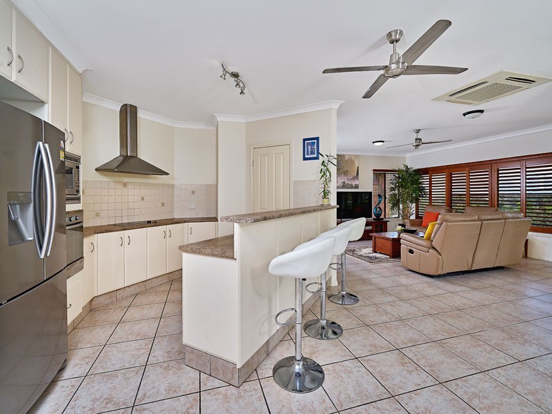 41-43 Koppen Terrace, Mooroobool QLD 4870