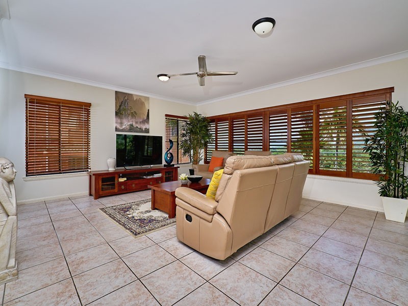 41-43 Koppen Terrace, Mooroobool QLD 4870