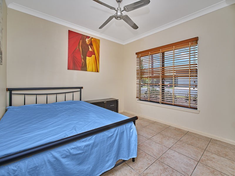 41-43 Koppen Terrace, Mooroobool QLD 4870