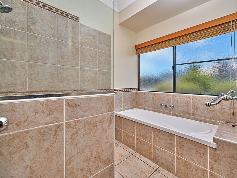 41-43 Koppen Terrace, Mooroobool QLD 4870