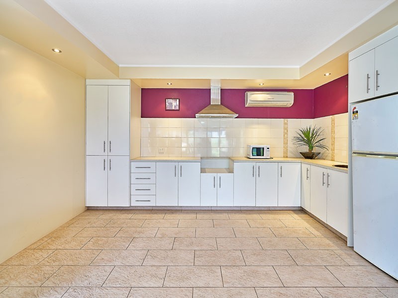 41-43 Koppen Terrace, Mooroobool QLD 4870