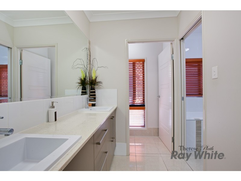 Bentley Park QLD 4869