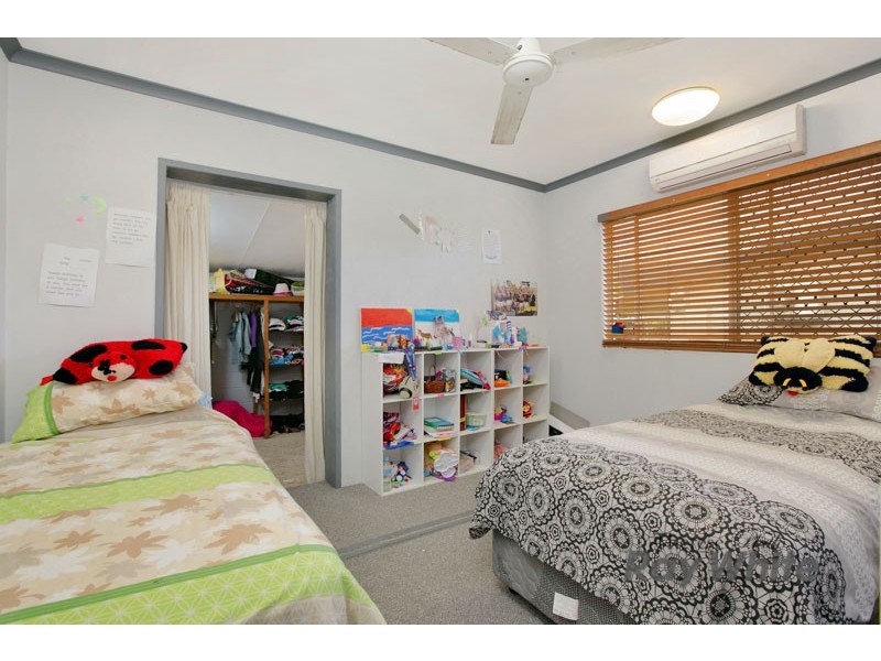 30 Jensen Street, Manoora QLD 4870