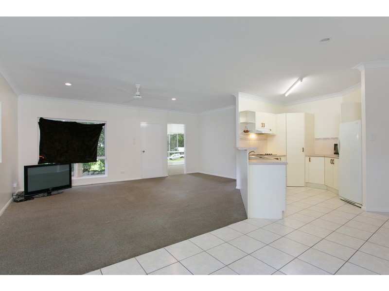 14 Dodd Court, Mooroobool QLD 4870