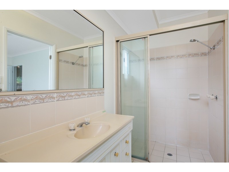 14 Dodd Court, Mooroobool QLD 4870