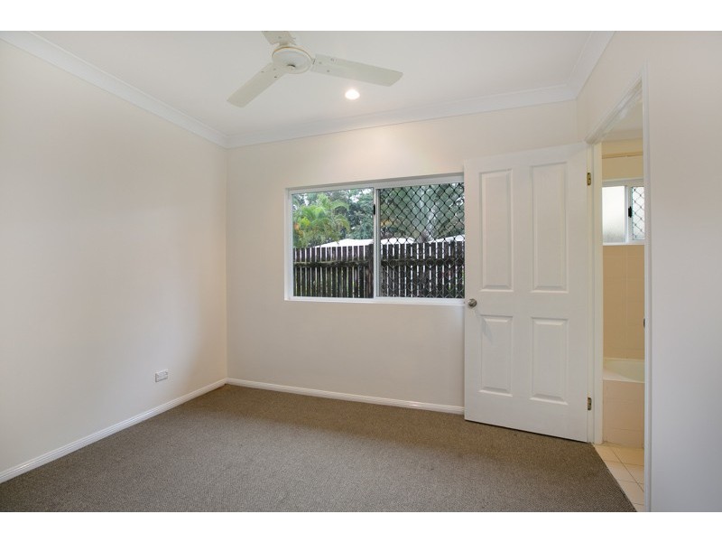 14 Dodd Court, Mooroobool QLD 4870
