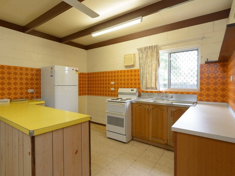 Mooroobool QLD 4870