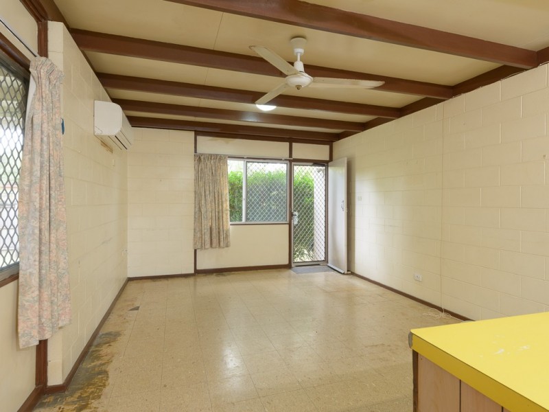 Mooroobool QLD 4870