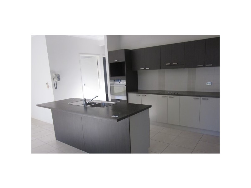 Bentley Park QLD 4869