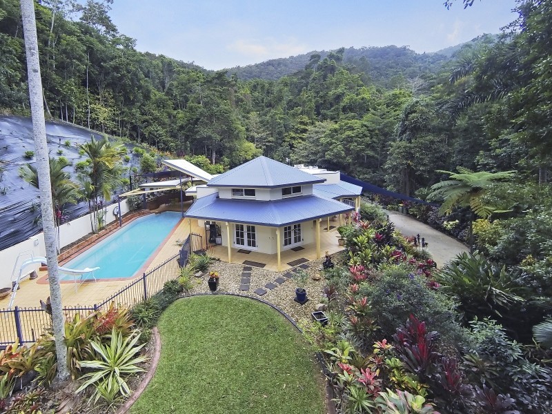 277-279 Toogood Road, Bayview Heights QLD 4868