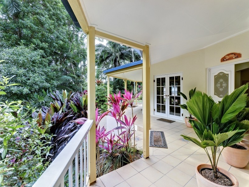 277-279 Toogood Road, Bayview Heights QLD 4868