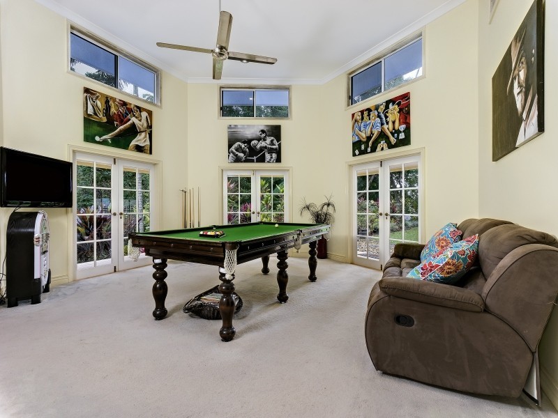 277-279 Toogood Road, Bayview Heights QLD 4868