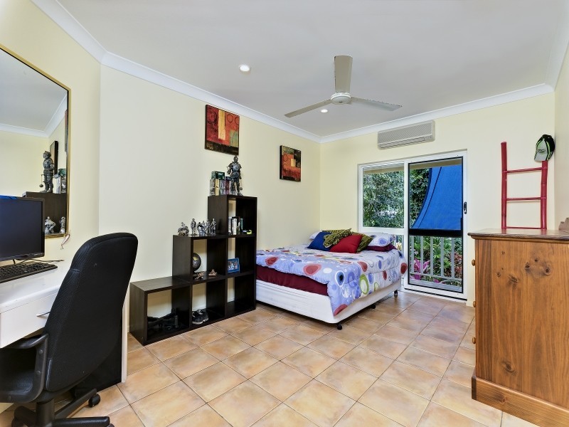 277-279 Toogood Road, Bayview Heights QLD 4868