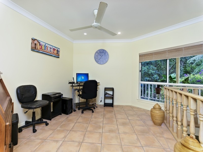 277-279 Toogood Road, Bayview Heights QLD 4868