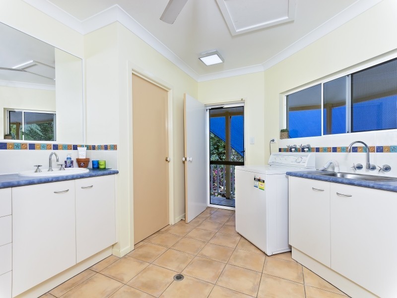 277-279 Toogood Road, Bayview Heights QLD 4868