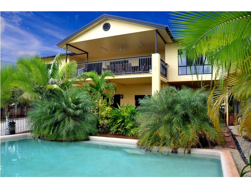 17 Guthrie Close, Bentley Park QLD 4869