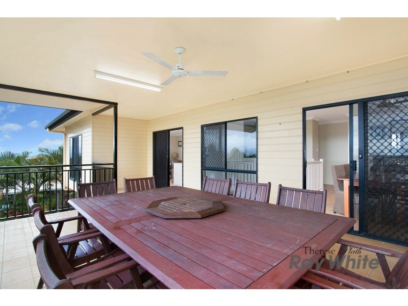 17 Guthrie Close, Bentley Park QLD 4869