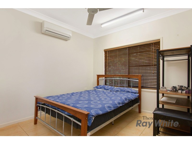 17 Guthrie Close, Bentley Park QLD 4869