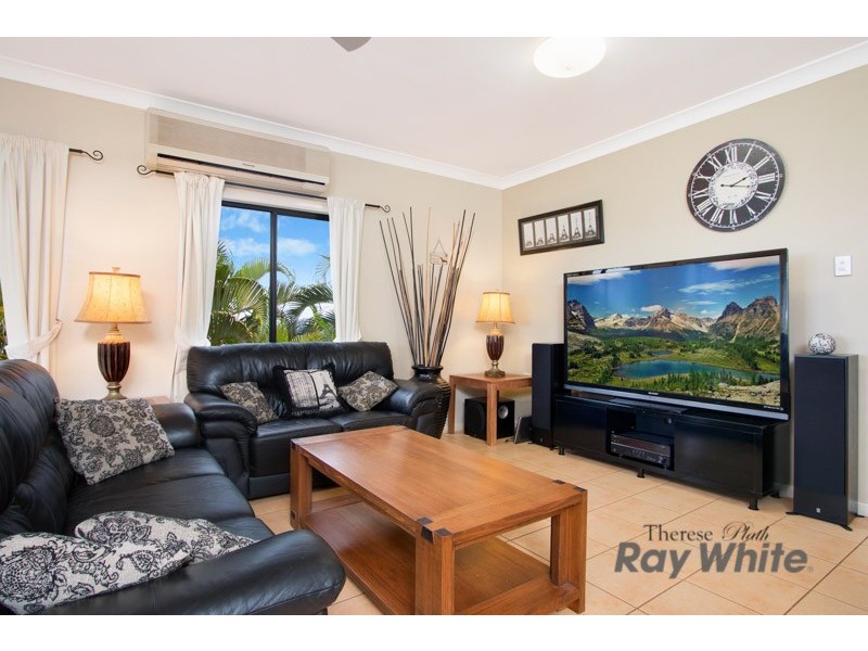 17 Guthrie Close, Bentley Park QLD 4869