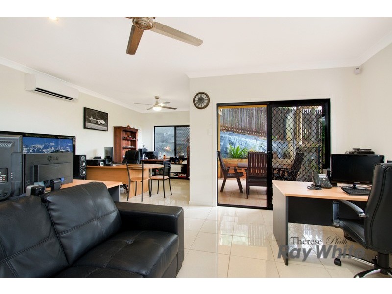 17 Guthrie Close, Bentley Park QLD 4869
