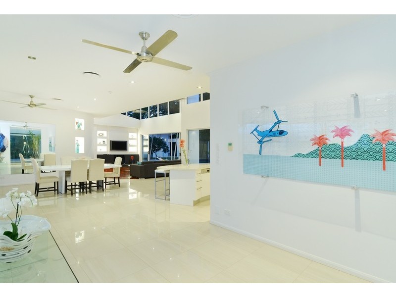 8 Woodlands Avenue, Edge Hill QLD 4870