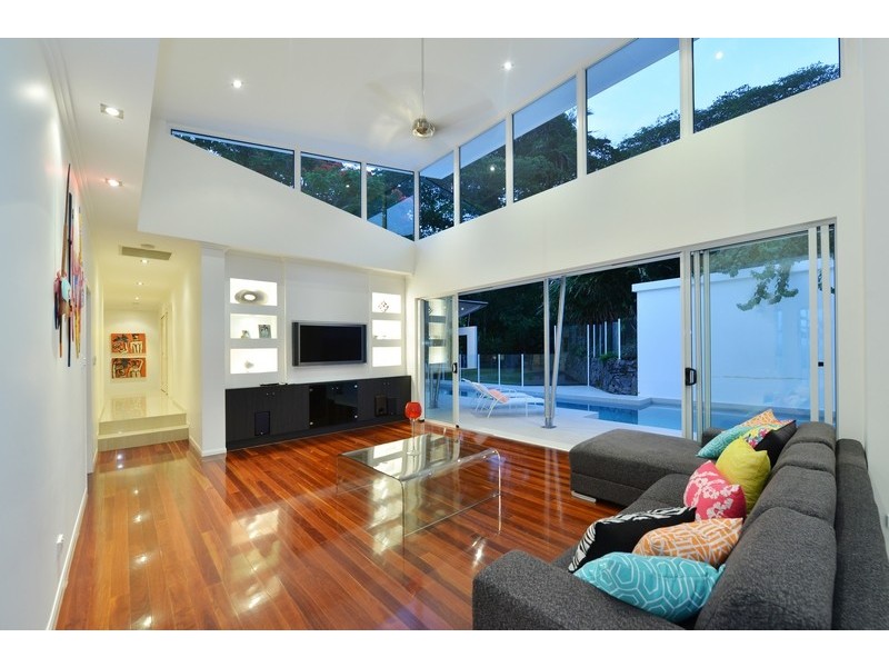 8 Woodlands Avenue, Edge Hill QLD 4870