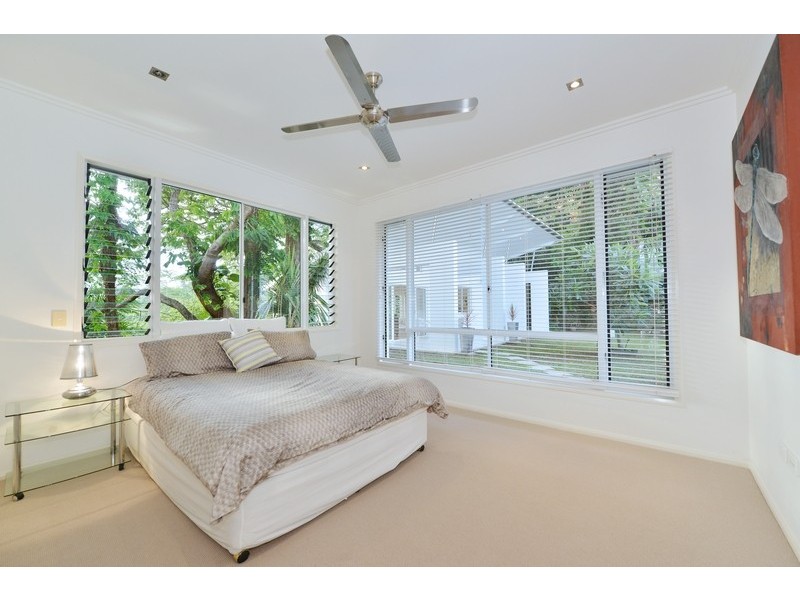 8 Woodlands Avenue, Edge Hill QLD 4870