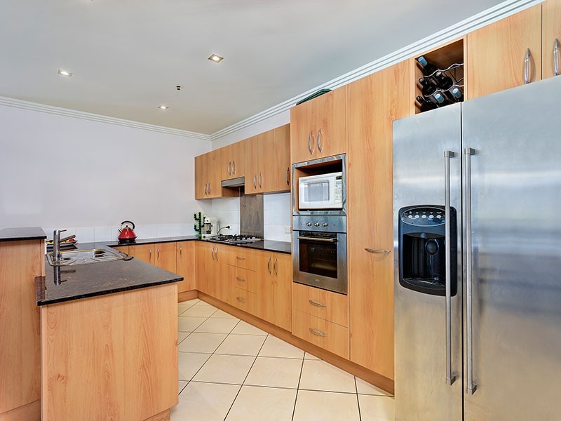 1003/25 Wharf Street, Cairns City QLD 4870