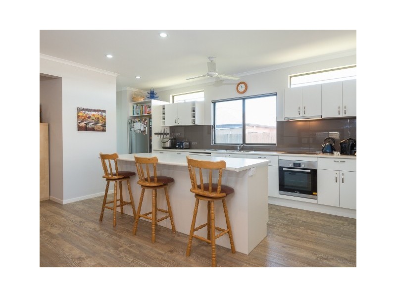 3 Frank Street, Redlynch QLD 4870