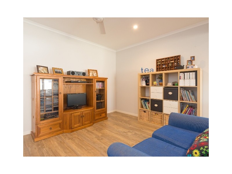 3 Frank Street, Redlynch QLD 4870