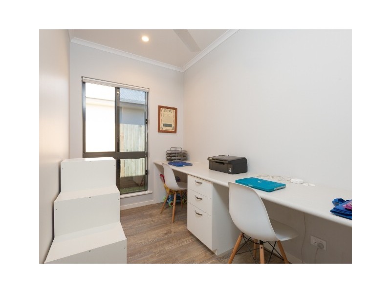 3 Frank Street, Redlynch QLD 4870