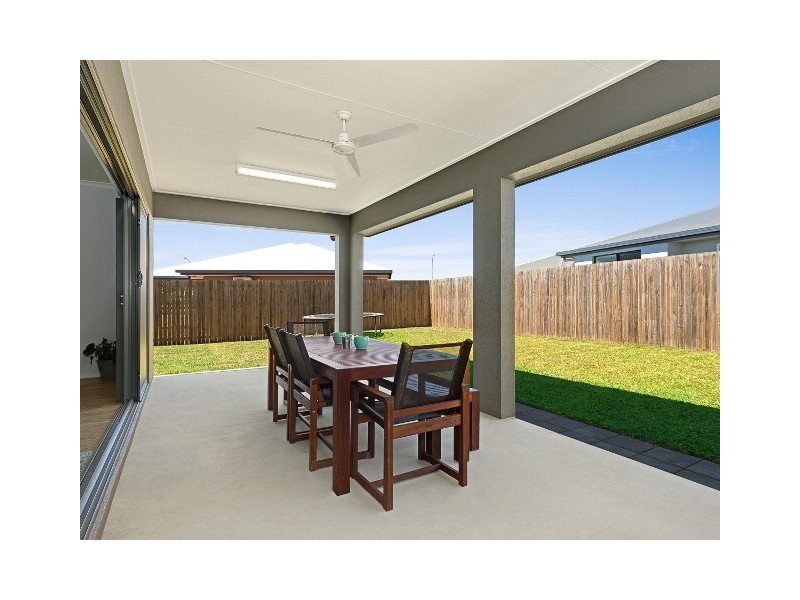 3 Frank Street, Redlynch QLD 4870