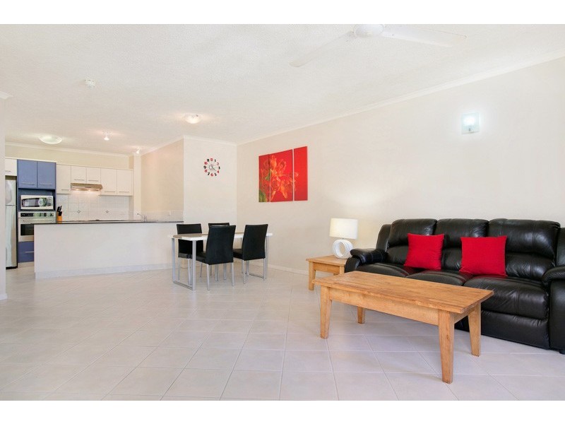 15/275 Esplanade, Cairns North QLD 4870