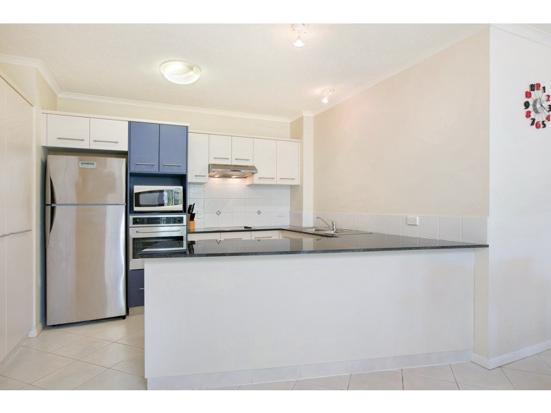 15/275 Esplanade, Cairns North QLD 4870