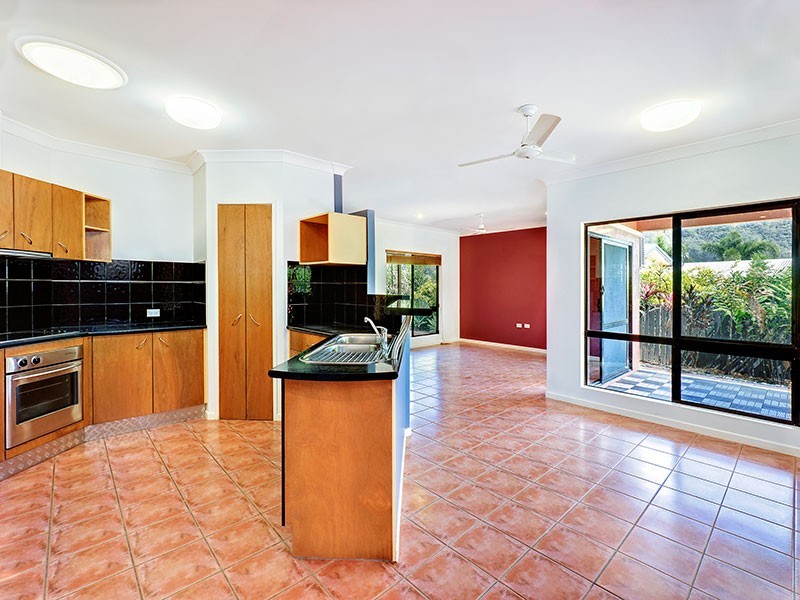 47 Fairley Street, Redlynch QLD 4870