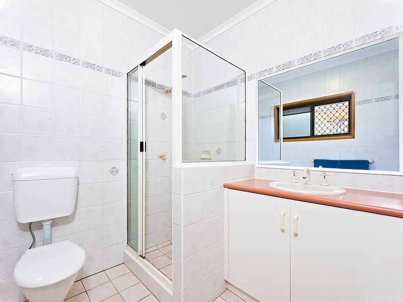 18 Longden Street, Brinsmead QLD 4870