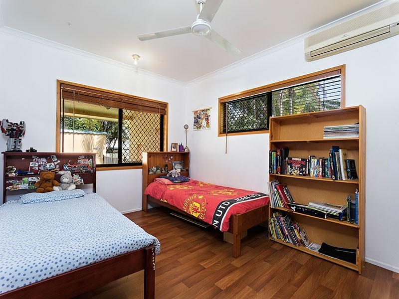 18 Longden Street, Brinsmead QLD 4870