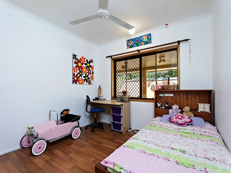 18 Longden Street, Brinsmead QLD 4870