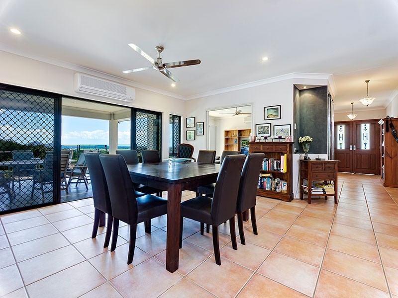 15 Alstonia Close, Redlynch QLD 4870