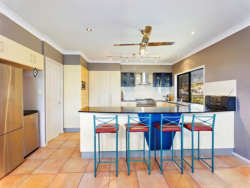 15 Alstonia Close, Redlynch QLD 4870