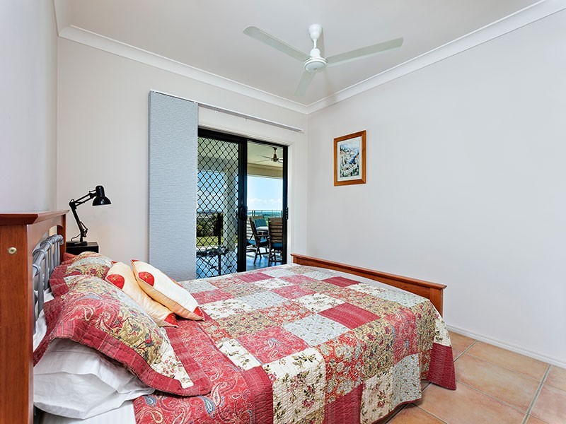 15 Alstonia Close, Redlynch QLD 4870