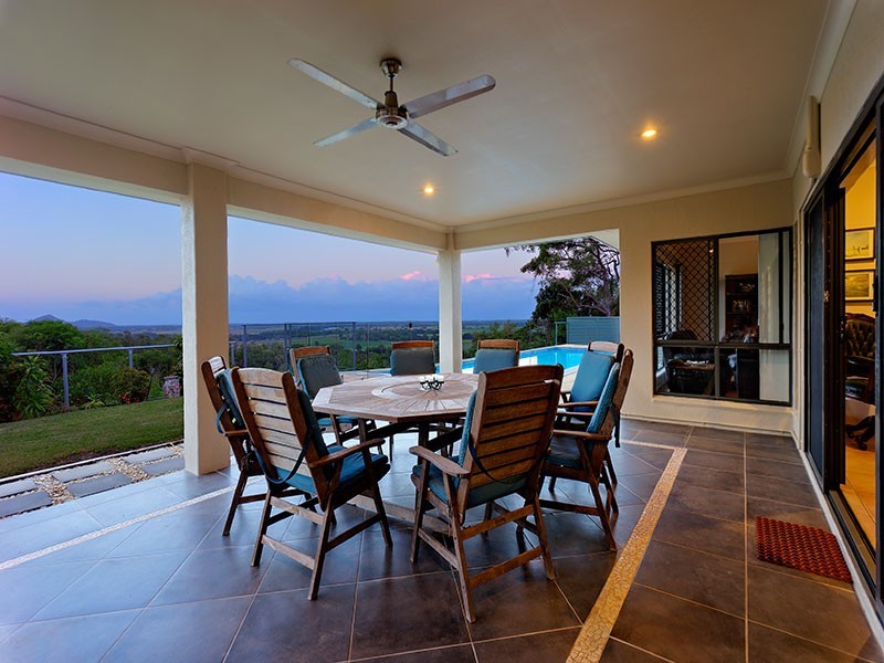 15 Alstonia Close, Redlynch QLD 4870
