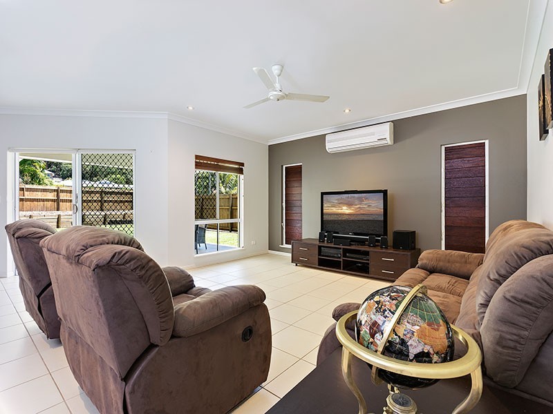35 Hideaway Close, Palm Cove QLD 4879