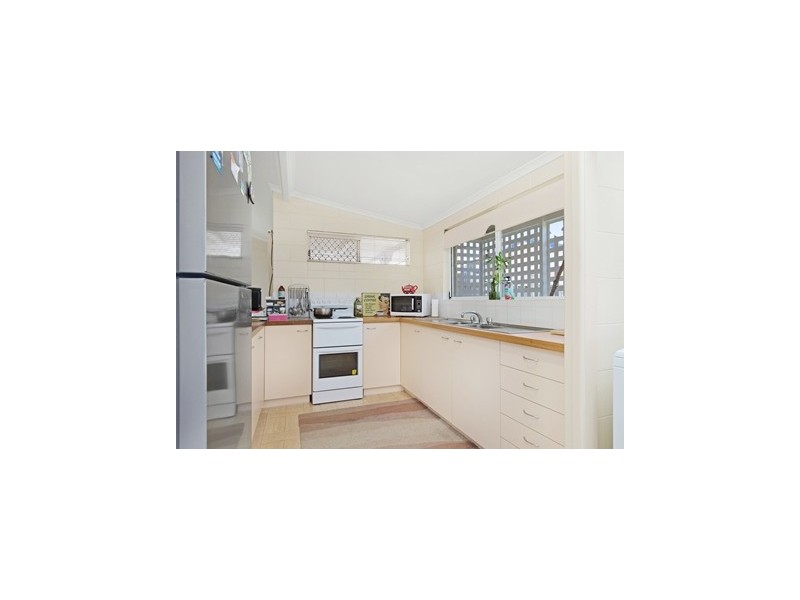 2/12-14 Ireland Crescent, Whitfield QLD 4870