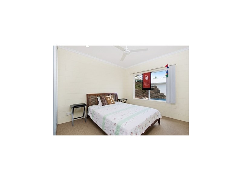 2/12-14 Ireland Crescent, Whitfield QLD 4870