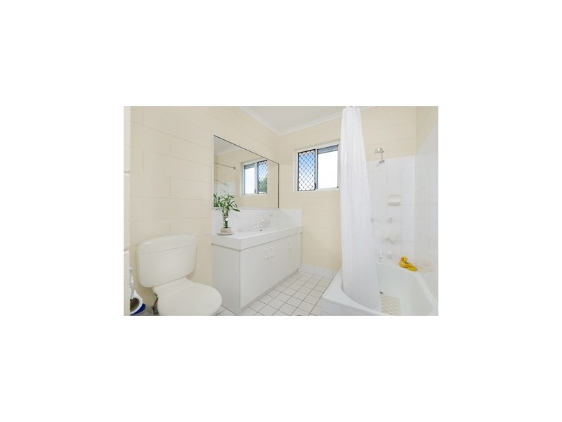 2/12-14 Ireland Crescent, Whitfield QLD 4870