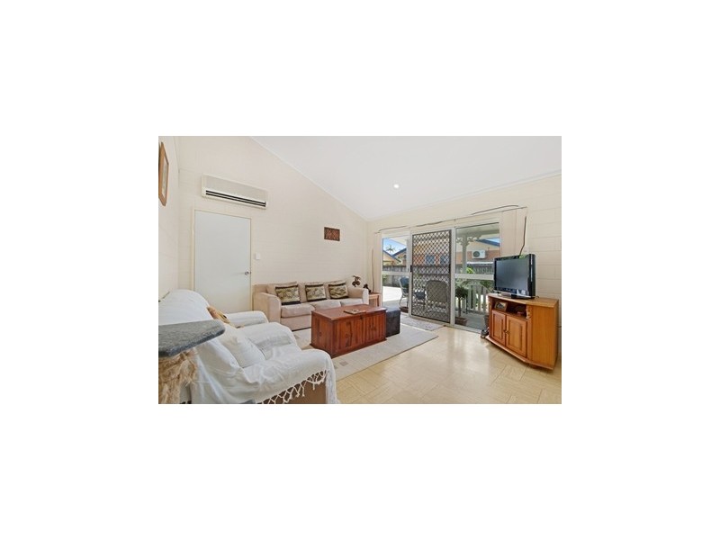 2/12-14 Ireland Crescent, Whitfield QLD 4870