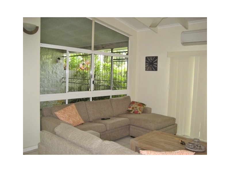 1 Fraser Close, Kanimbla QLD 4870